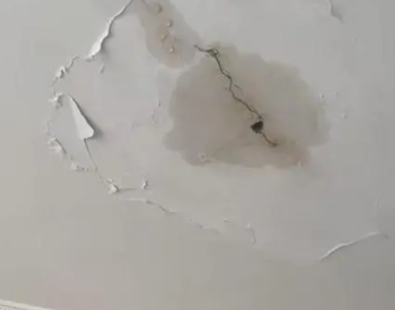 聂荣阳台漏水维修公司分享下屋面防水工程质量问题原因分析